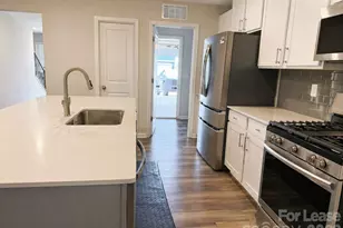 10227 Chatham Run Ln, Charlotte, NC 28262 - Photo 12