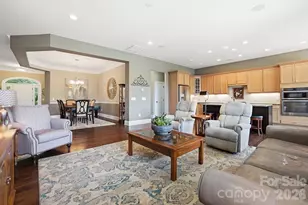 15519 Lake Ridge Rd, Charlotte, NC 28278 - Photo 10