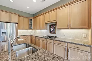15519 Lake Ridge Rd, Charlotte, NC 28278 - Photo 14