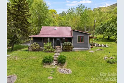 1108 Pine Root Branch Road, Bakersville, NC 28705 - Photo 2