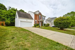16410 Greybriar Forest Ln, Charlotte, NC 28278 - Photo 2