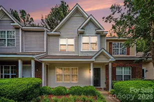 5909 Cougar Ln, Charlotte, NC 28269 - Photo 2
