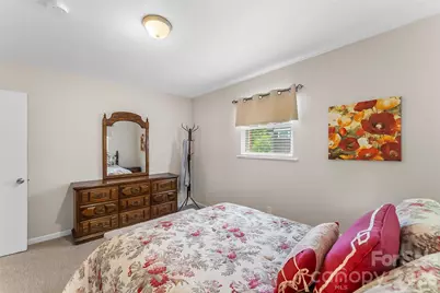 1573 11th Street NW, Hickory, NC 28601 - Photo 10