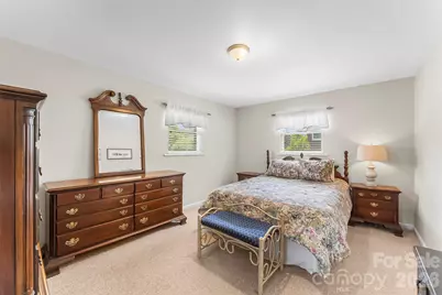 1573 11th Street NW, Hickory, NC 28601 - Photo 12