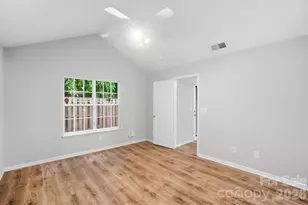 9904 Birch Knoll Ct, Charlotte, NC 28213 - Photo 16
