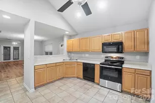 9904 Birch Knoll Ct, Charlotte, NC 28213 - Photo 12