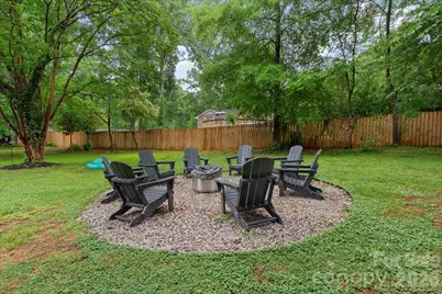 300 Brookmeade Drive, Statesville, NC 28625 - Photo 24