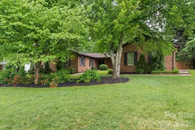 300 Brookmeade Drive, Statesville, NC 28625 - Photo 2