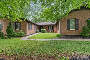 300 Brookmeade Dr, Statesville, NC 28625 - Photo 1