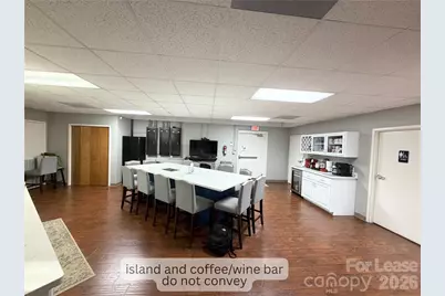 1144 Lenoir Rhyne Boulevard SE, Hickory, NC 28602 - Photo 6