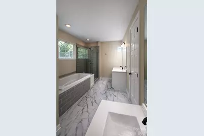 7531 Woodknoll Drive, Charlotte, NC 28217 - Photo 14