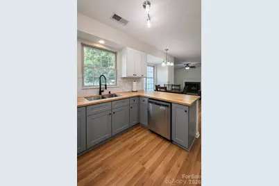 7531 Woodknoll Drive, Charlotte, NC 28217 - Photo 6