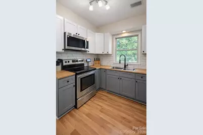 7531 Woodknoll Drive, Charlotte, NC 28217 - Photo 8