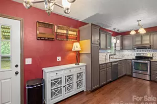 84 Candlelight Cir, Clyde, NC 28721 - Photo 8