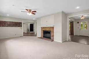 7 Hearthstone Ln, Landrum, SC 29356 - Photo 16