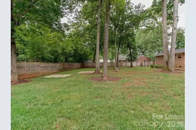 5646 Oak Drive, Charlotte, NC 28216 - Photo 30