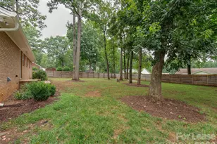 5646 Oak Dr, Charlotte, NC 28216 - Photo 32