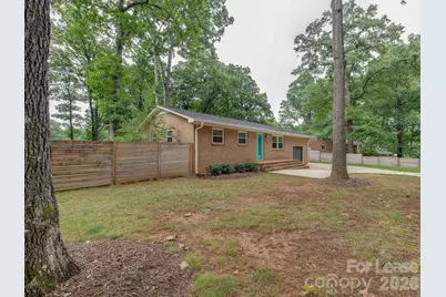 5646 Oak Drive, Charlotte, NC 28216 - Photo 4