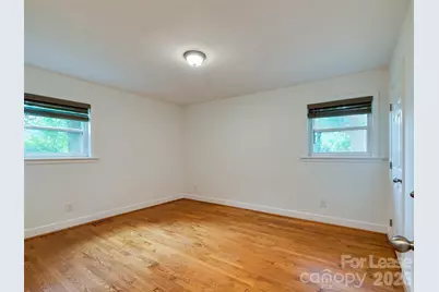 5646 Oak Drive, Charlotte, NC 28216 - Photo 16
