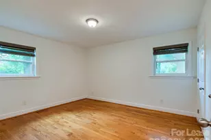 5646 Oak Dr, Charlotte, NC 28216 - Photo 16