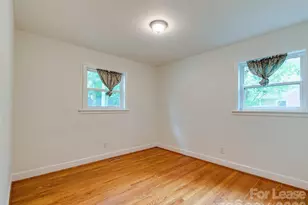 5646 Oak Dr, Charlotte, NC 28216 - Photo 18