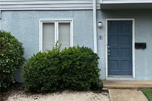 1911 Smoke Ridge Ct, Charlotte, NC 28210 - Photo 2