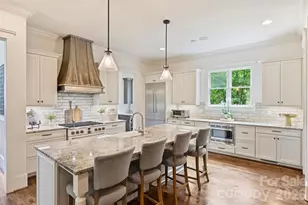 4507 Givens Way, Charlotte, NC 28209 - Photo 2