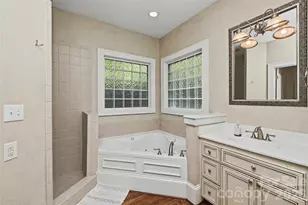 321 Circle Ave, Charlotte, NC 28207 - Photo 8