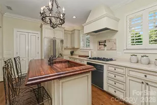 321 Circle Ave, Charlotte, NC 28207 - Photo 28