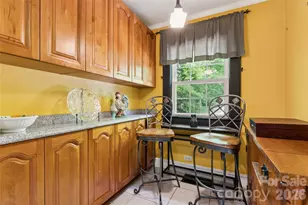 2224 Dundeen St, Charlotte, NC 28216 - Photo 4