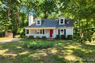 328 Swamp Fox Dr, Fort Mill, SC 29715 - Photo 4