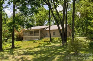 20 Small Mountain Dr, Asheville, NC 28805 - Photo 4