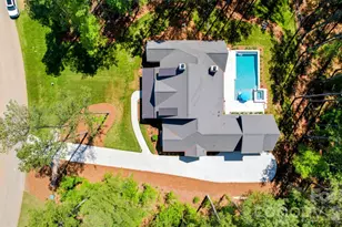 6223 Chimney Bluff Rd, Lancaster, SC 29720 - Photo 2