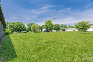 112 Robinette Ln, Statesville, NC 28677 - Photo 14