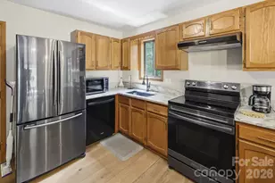 172 W Wilderness Rd, Lake Lure, NC 28746 - Photo 8