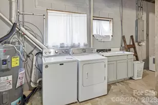 172 W Wilderness Rd, Lake Lure, NC 28746 - Photo 16
