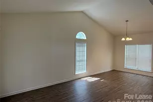 10411 Hellebore Rd, Charlotte, NC 28213 - Photo 6