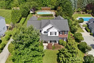 2721 Liberty Hall Ct, Waxhaw, NC 28173 - Photo 2