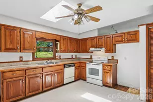 48 Chambers View Dr, Clyde, NC 28721 - Photo 18