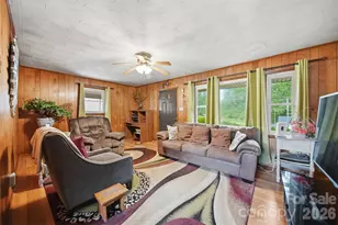 1329 33rd St SE, Conover, NC 28613 - Photo 2