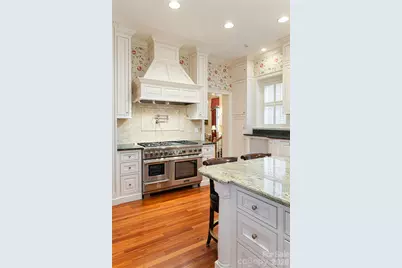 324 Vanderbilt Road, Asheville, NC 28803 - Photo 18