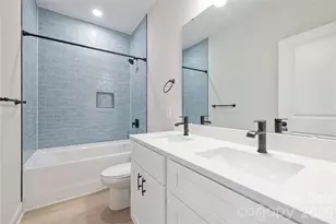 9218 Pinenoll Ln, Charlotte, NC 28215 - Photo 14