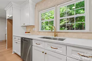 7806 Snowden Ln, Charlotte, NC 28270 - Photo 10