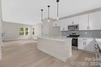 9222 Pinenoll Lane, Charlotte, NC 28215 - Photo 4