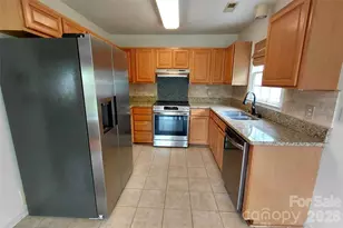 1016 Thorncrest Dr, Fletcher, NC 28732 - Photo 12