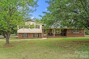 1527 Rhyne St, Shelby, NC 28152 - Photo 1
