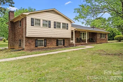 1527 Rhyne Street, Shelby, NC 28152 - Photo 2