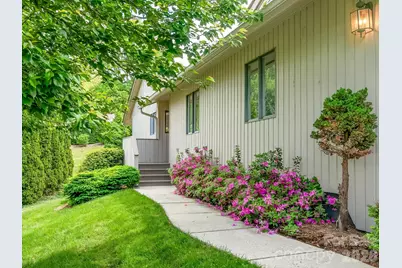 136 Deerlake Drive, Asheville, NC 28803 - Photo 2