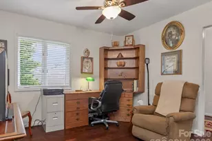 136 Deerlake Dr, Asheville, NC 28803 - Photo 6