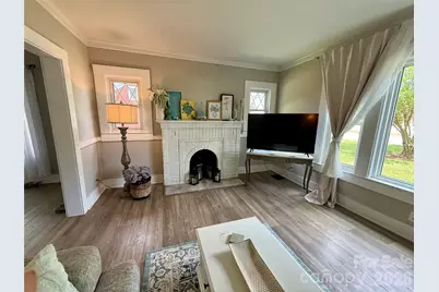 2709 N Main Avenue, Newton, NC 28658 - Photo 8